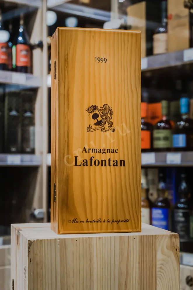 В магазине Крю Профи Lafontan Millesime in gift box 1999 0.7 л