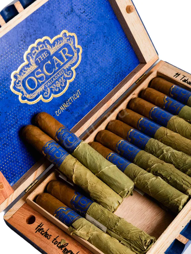 Коробка с сигарами The Oscar Valladares Connecticut Robusto *11