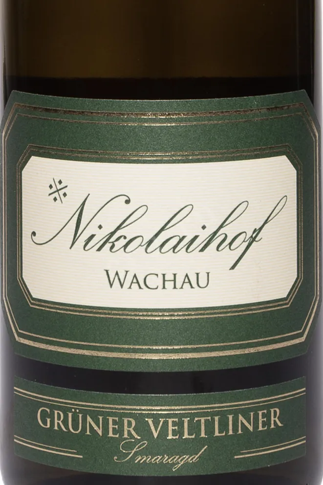 Этикетка Nikolaihof Wachau Im Weingebirge Gruner Veltliner Smaragd 2017 0.75 л