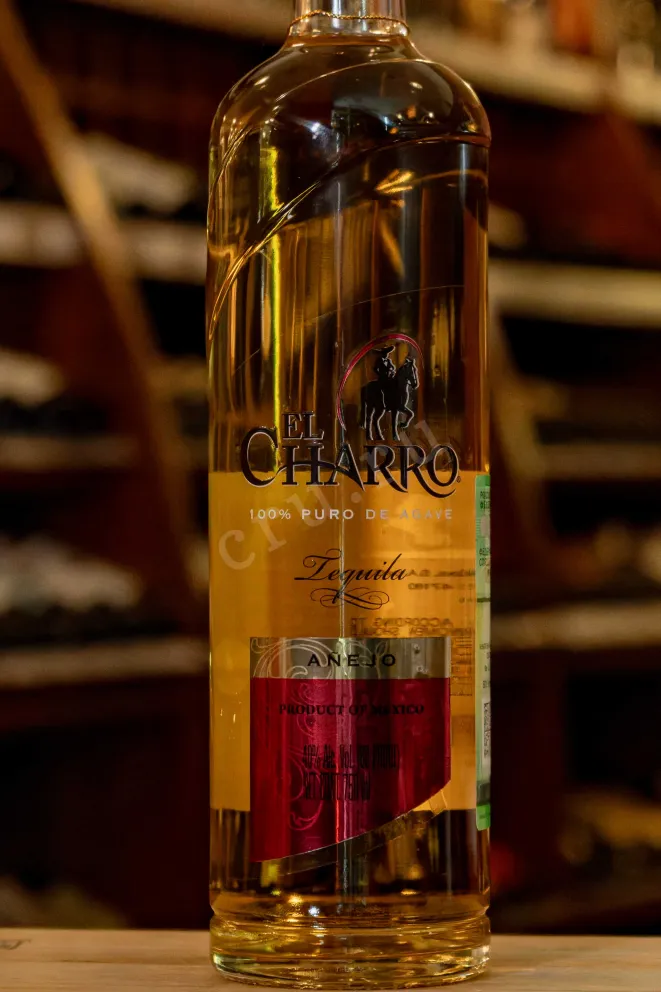 В магазине Крю Профи El Charro Anejo Premium gift box  0.75 л