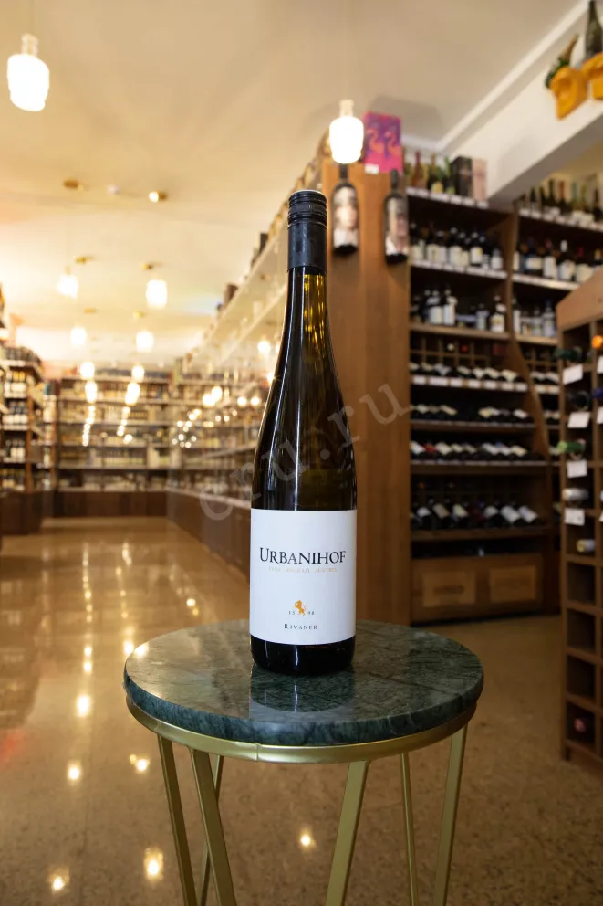 В магазине Крю Профи Urbanihof Rivaner 2020 0.75 л