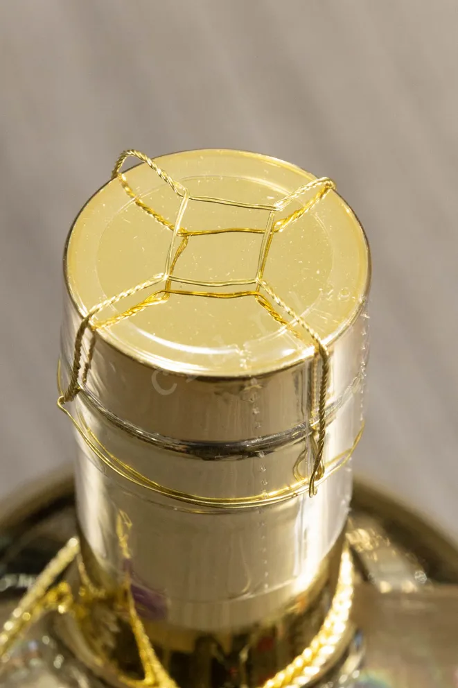 Пробка Prulho Extra Grand Champagne in gift box 0.7 л