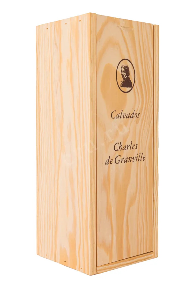 Деревянная коробка Charles de Granville Hors d'Age wooden box 0.7 л