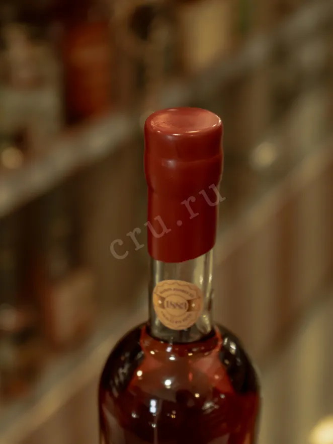 Пробка Jean Cave Vieil Armagnac AOC wooden box 1992 0.7 л