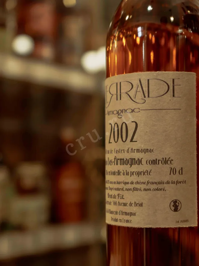 В магазине Крю Профи Laterrade Chateau de Castex Bas-Armagnac in wooden box 2002 0.7 л