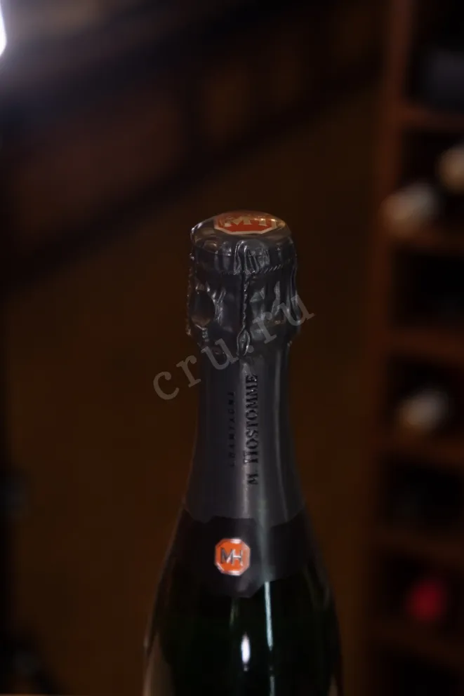 Пробка M. Hostomme Cuvee Tradition AOC 2019 0.375 л