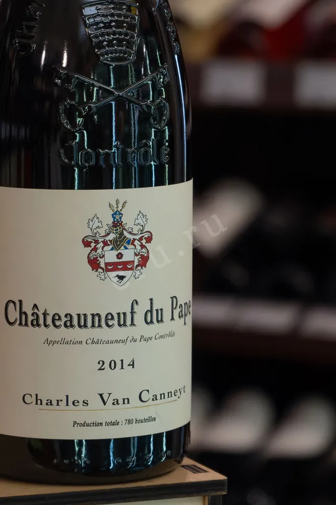 В магазине Крю Профи Charles Van Canneyt Chateauneuf-du-Pape AOC 2014 0.75 л