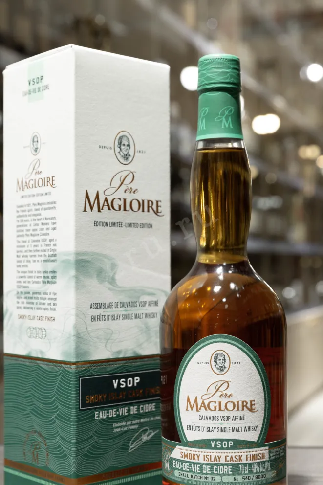 В магазине Крю Профи Pere Magloire VSOP Smoky Islay Cask Finish in gift box 0.7 л