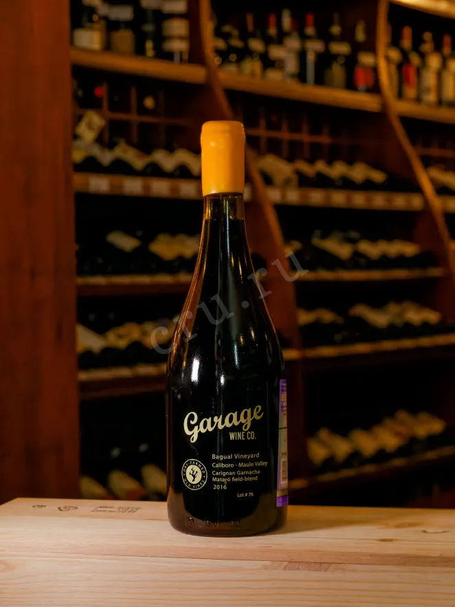 В магазине Крю Профи Carignan Garnacha Mataro Garage 2016 0.75 л