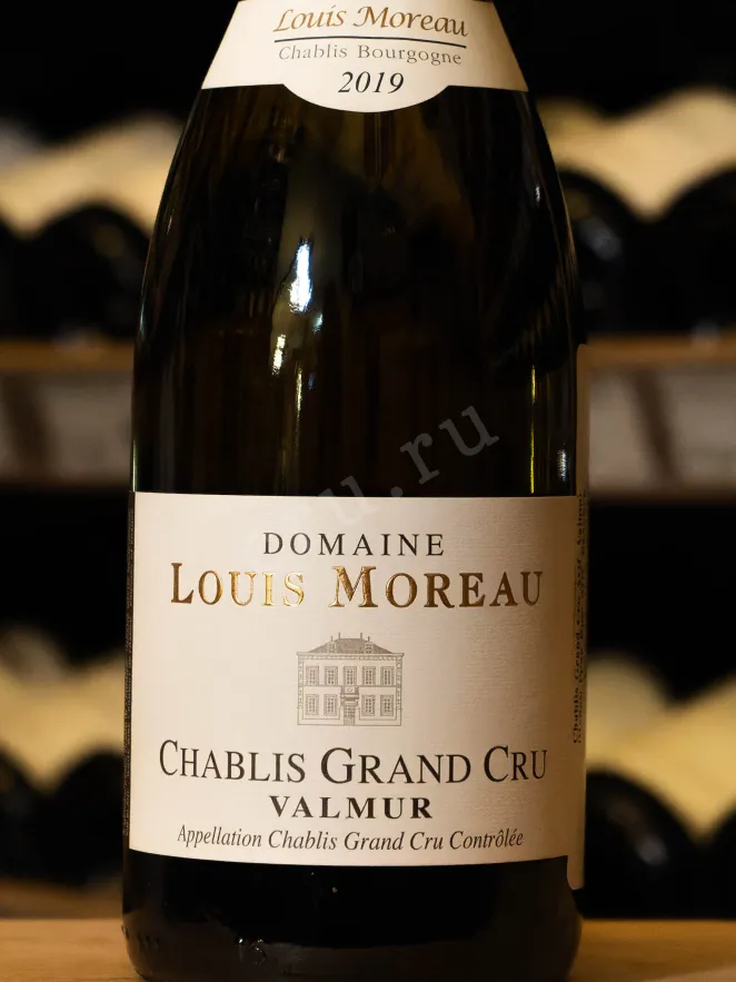 В магазине Крю Профи Domaine Louis Moreau Chablis Grand Cru Valmur AOC 2019 0.75 л