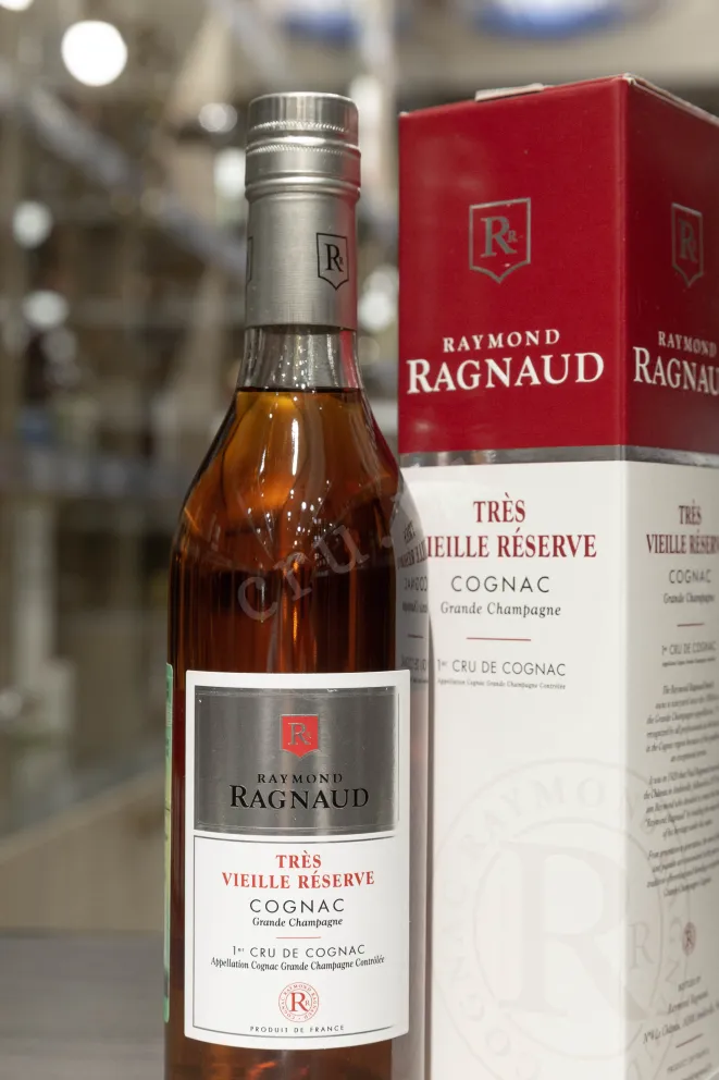 В магазине Крю Профи Raymond Ragnaud Tres Vielle Reserve Grand Champagne 1er Cru De Cognac in gift box 0.5 л