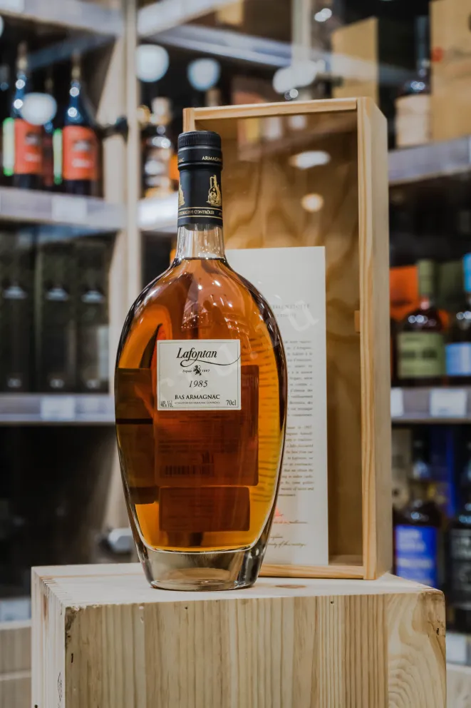 В магазине Крю Профи Lafontan 1985 0.7 л