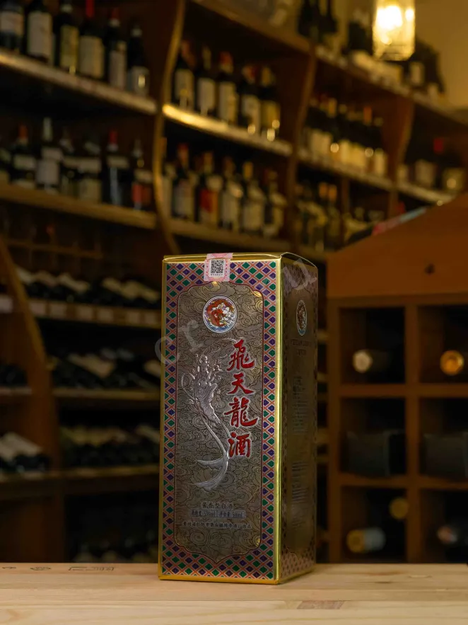 В магазине Крю Профи Feitian Loong Jiu in gift box 0.5 л