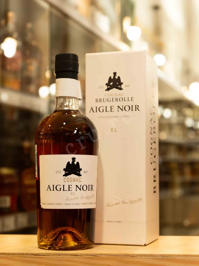 В магазине Крю Профи Brugerolle Aigle Noir VS 3 years gift box 0.7 л
