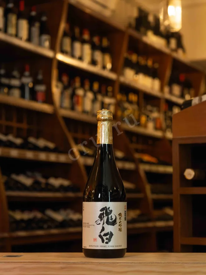 В магазине Крю Профи Dewatsuru Junmai Daiginjo Hihaku with gift box 0.75 л