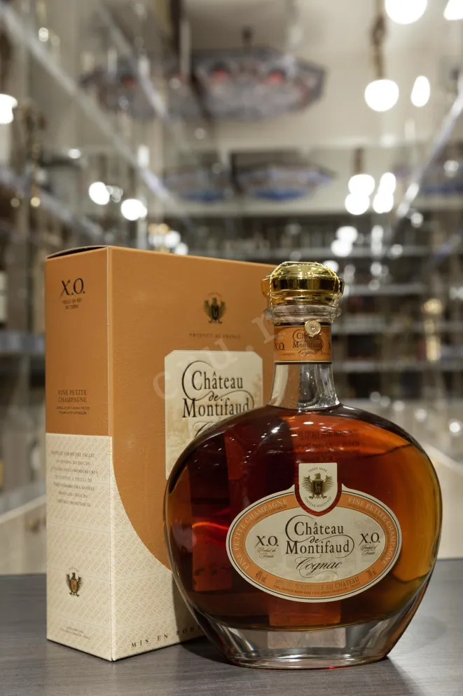 В магазине Крю Профи Chateau de Montifaud XO gift box 0.7 л