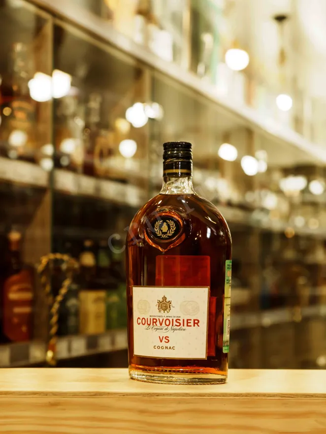 В магазине Крю Профи Courvoisier VS 0.5 л