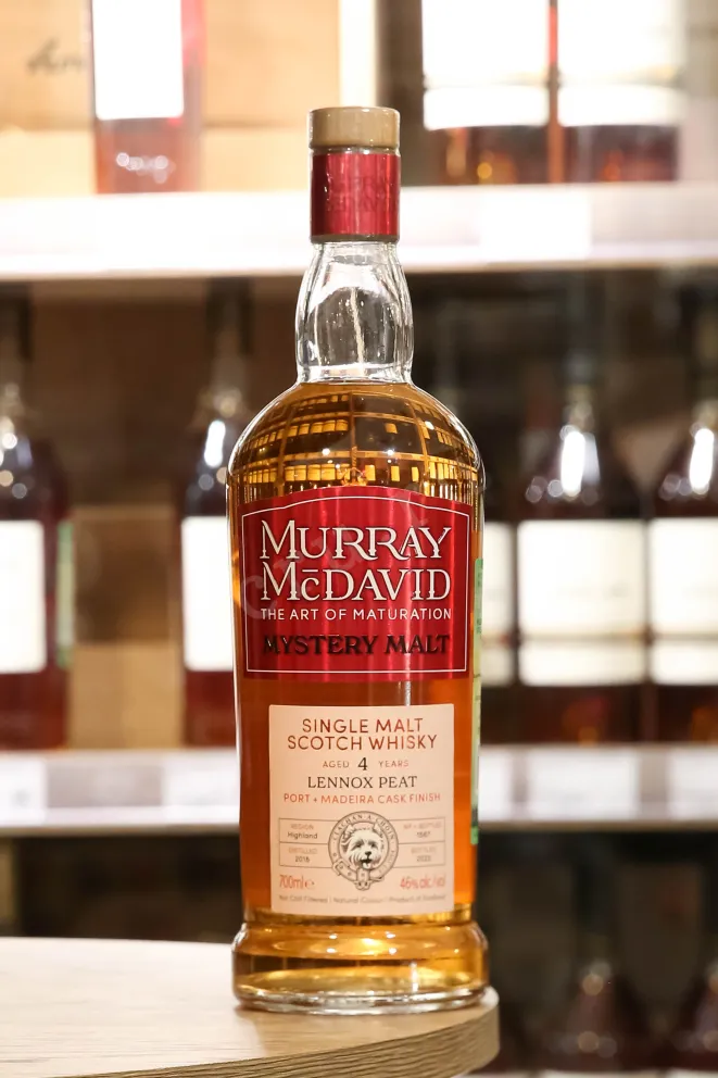В магазине Крю Профи Murray McDavid Mystery Malt Lennox Peat 4 Years Old gift box 0.7 л