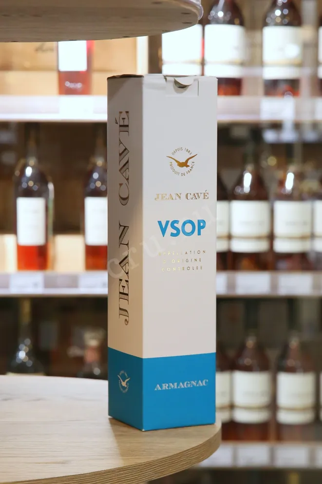 В магазине Крю Профи Jean Cave VSOP in gift box 2019 0.7 л