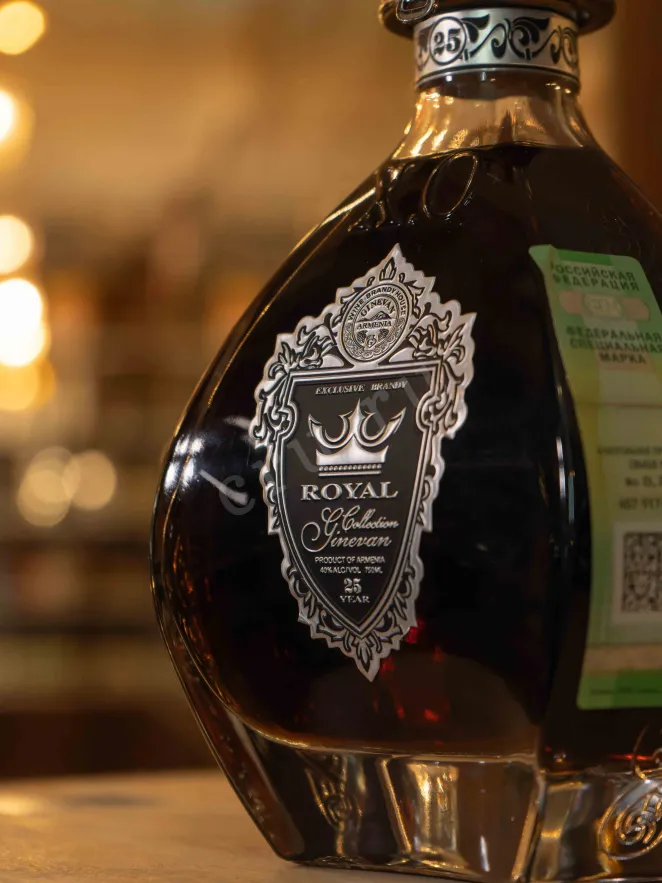 В магазине Крю Профи Ginevan Royal Collection Silver XO 25 years old in gift box 0.75 л