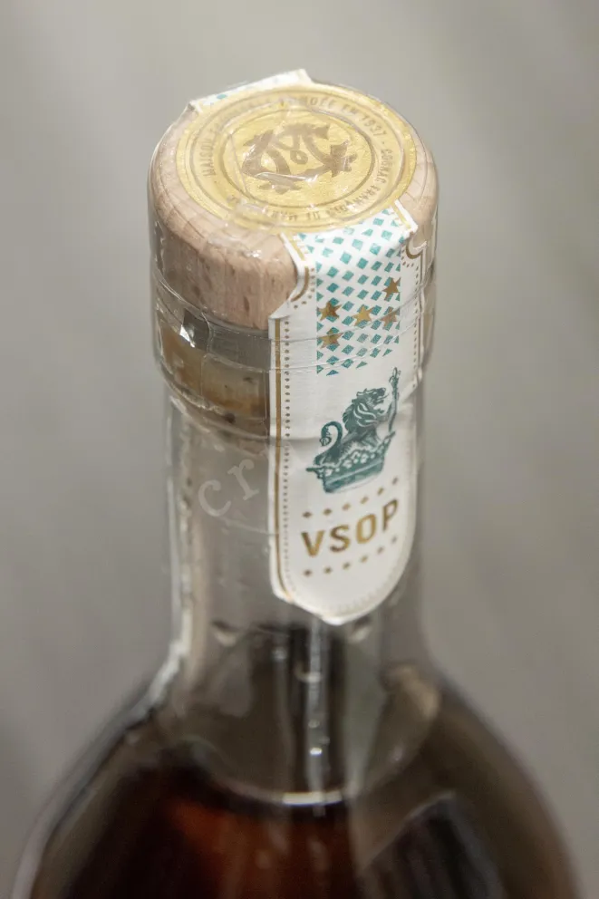 Пробка Francois de Martignac VSOP gift box 0.7 л