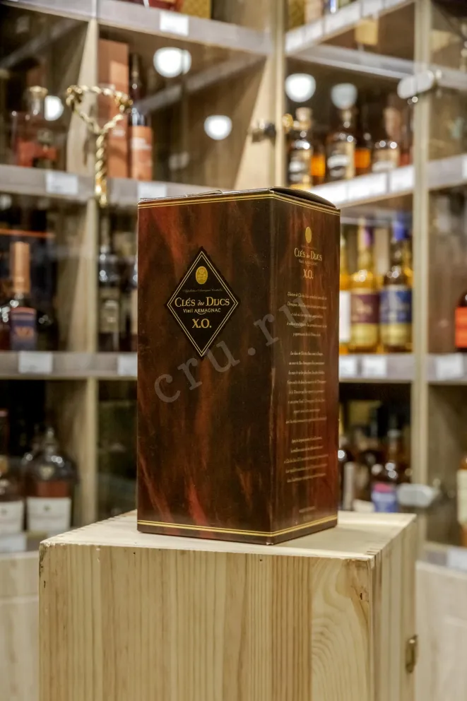 В магазине Крю Профи Cles des Ducs XO 0.7 л