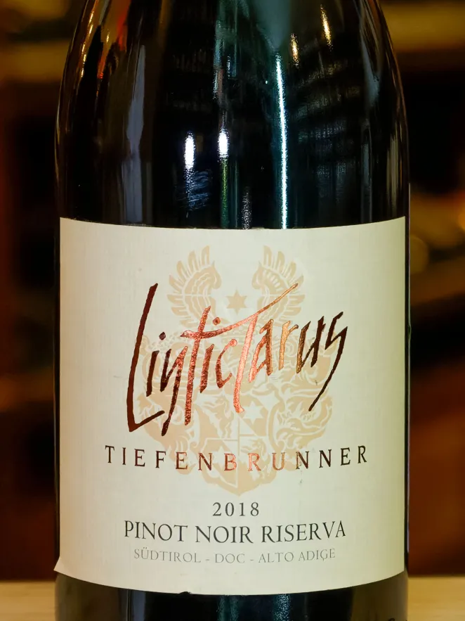 В магазине Крю Профи Tiefenbrunner Pinot Nero Riserva Linticlarus 2018 0.75 л