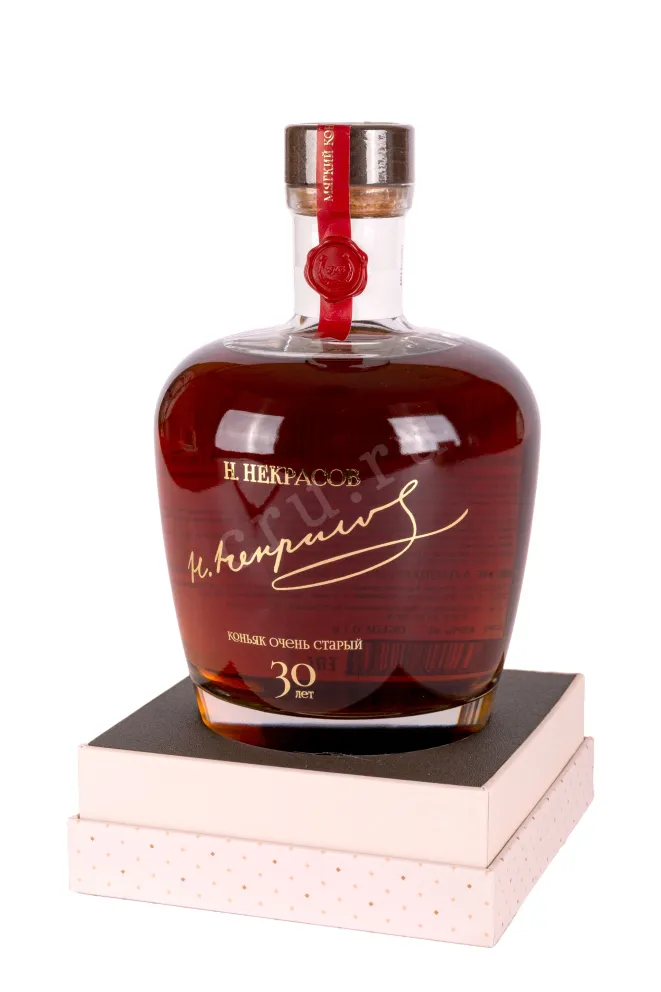 В подарочной коробке Nekrasov 30 years with gift box 0.7 л