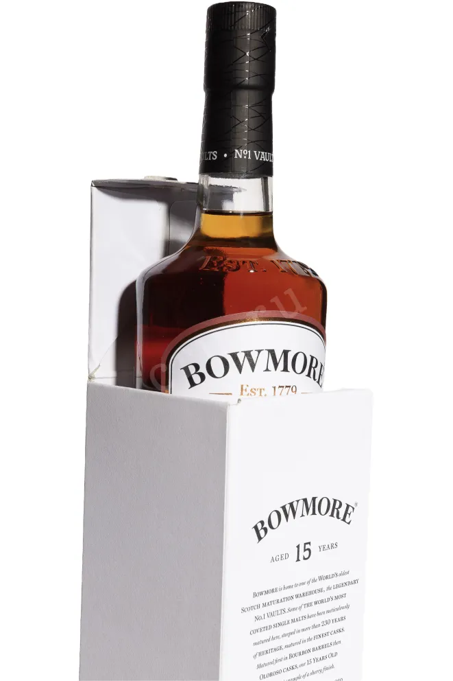 В подарочной коробке Bowmore Darkest Sherry Cask Finished 15 YO 0.7 л