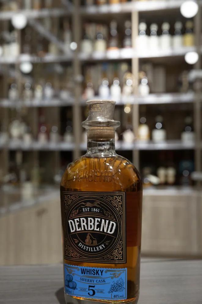Виски Derbend Distillerie Sherry Cask 5 years  0.5 л