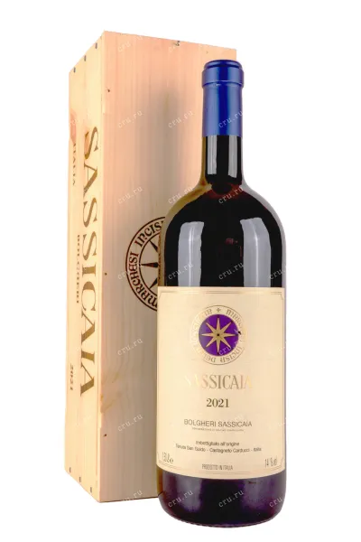Вино Sassicaia Bolgheri wooden box 2021 1.5 л