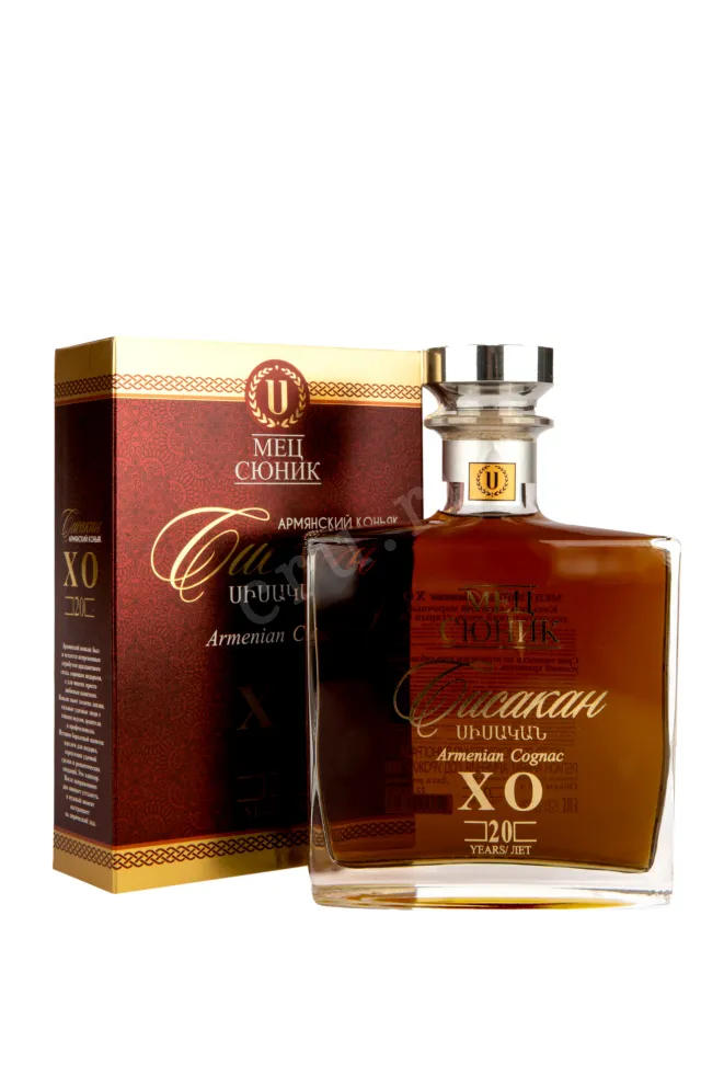 Коньяк Мец Сюник Сисакан ХО 20 лет в подарочной коробке  0.5 л
