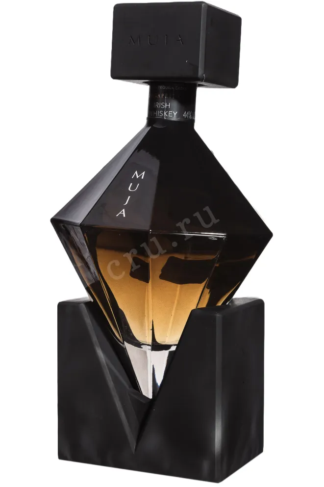 Бутылка Muja Rosapetra in gift box 0.5 л