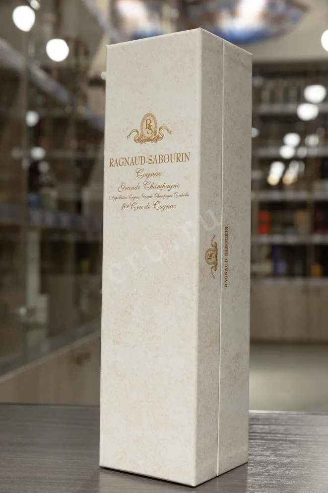 В магазине Крю Профи Ragnaud-Sabourin Extra №30 XXO in gift box 1990 0.7 л