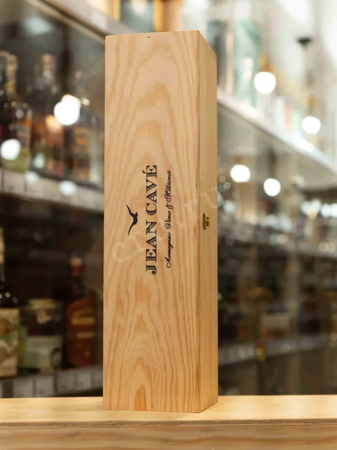 В магазине Крю Профи Jean Cave Vieil Armagnac AOC wooden box 1996 0.7 л