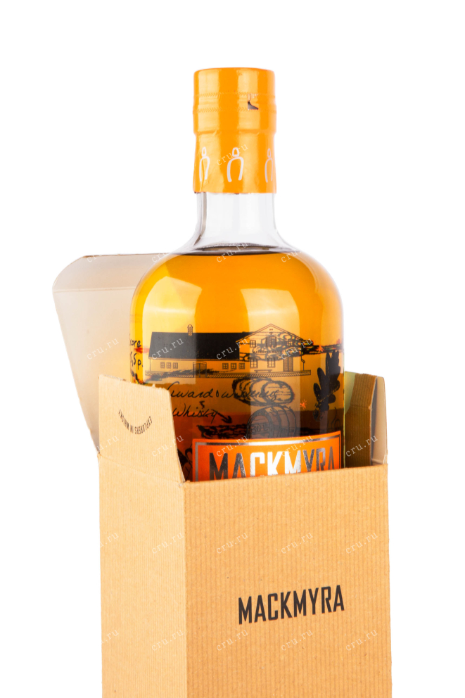 Бутылка виски Mackmyra Brukswhisky 0.7 в подарочной упаковке