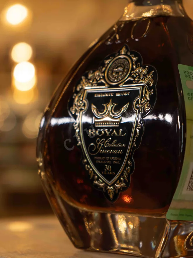 В магазине Крю Профи Ginevan Royal Collection Gold 30 Years Old in gift box 0.75 л