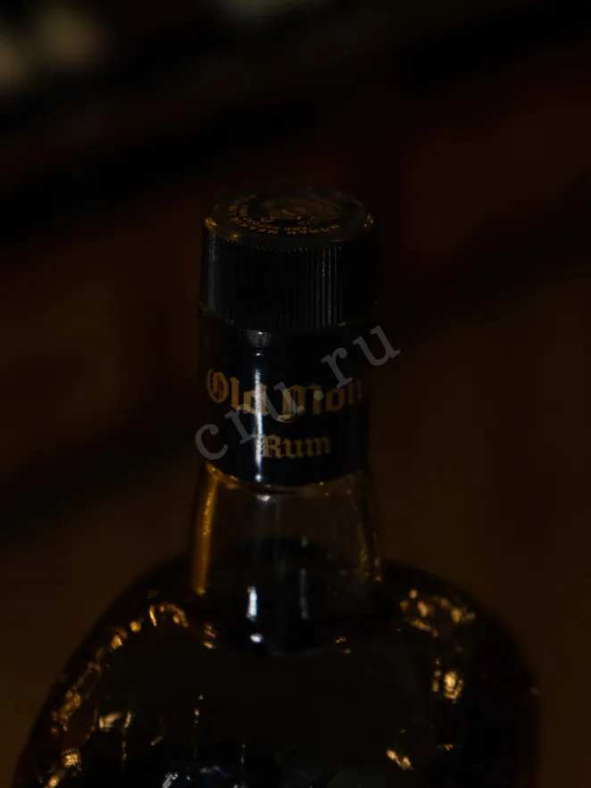 Пробка Old Monk 7 years 1 л