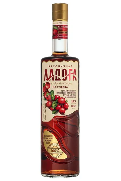 Настойка Ладога Брусничная  0.5 л