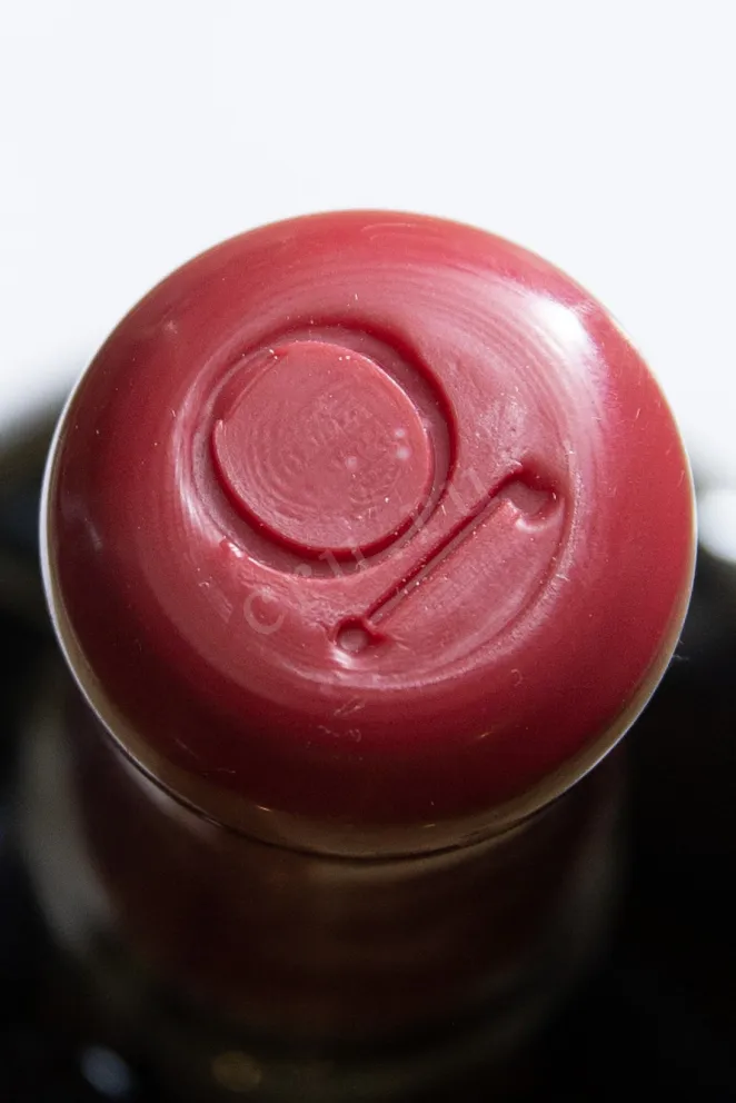 Пробка Zorah Yeraz 2018 0.75 л