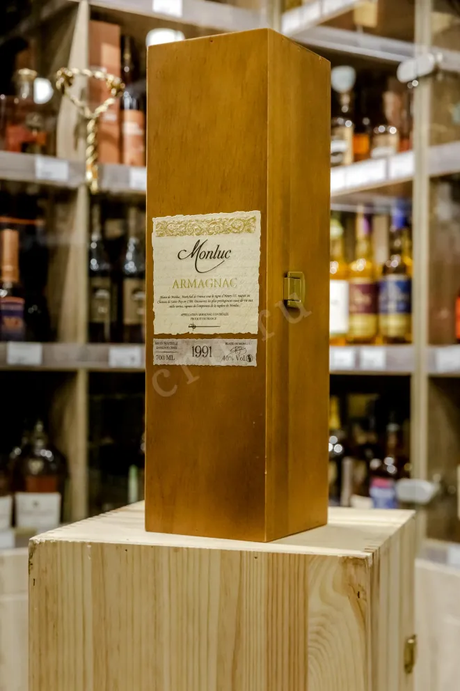 В магазине Крю Профи Monluc 1991 0.7 л