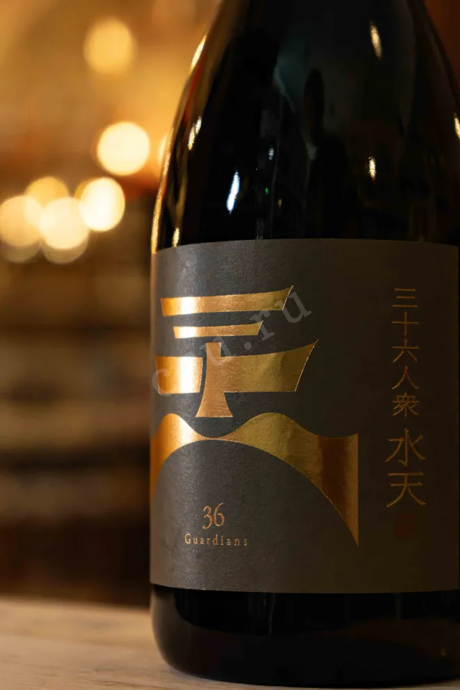 В магазине Крю Профи 36 Guardians Junmai Daiginjo Suiten gift box 0.72 л