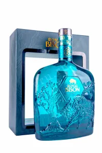 Водка Роял Бизон в подарочной упаковке  0.7 л