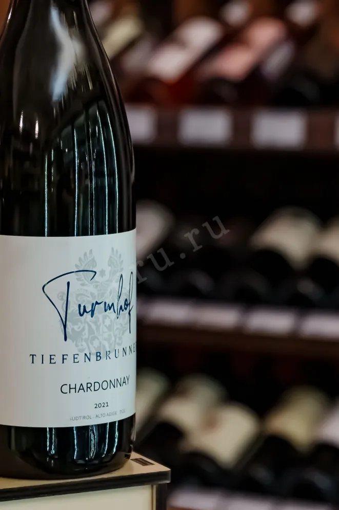 В магазине Крю Профи Tiefenbrunner Turmhof Chardonnay 2021 0.75 л