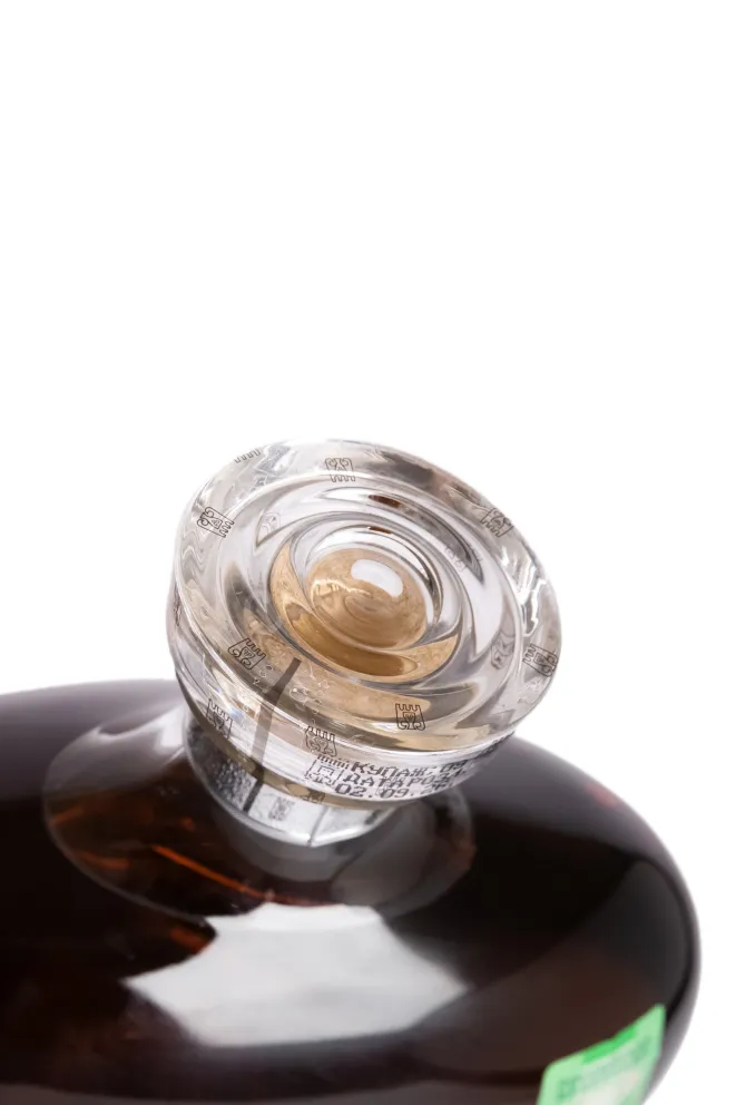 Пробка Derbend Grand Reserve 45 years in gift box 1976 0.75 л