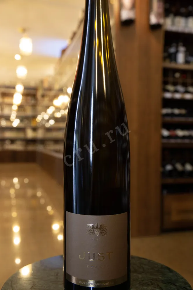 В магазине Крю Профи Just Riesling Trocken Gut Hermannsberg 2022 1.5 л