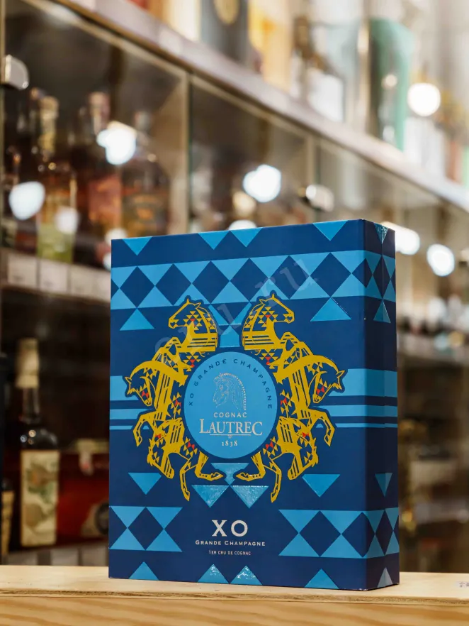 В магазине Крю Профи Lotrec Grande Champagne XO in gift box 0.7 л