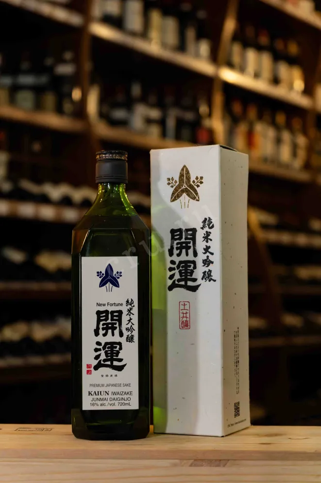 В магазине Крю Профи Kaiun Junmai Daiginjo with gift box 0.72 л