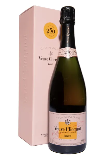 Шампанское Veuve Clicquot Brut Rose with gift box 2019 0.75 л