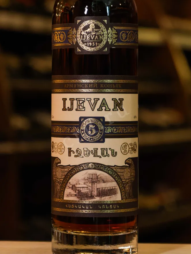 В магазине Крю Профи Ijevan 5 years in box 0.5 л